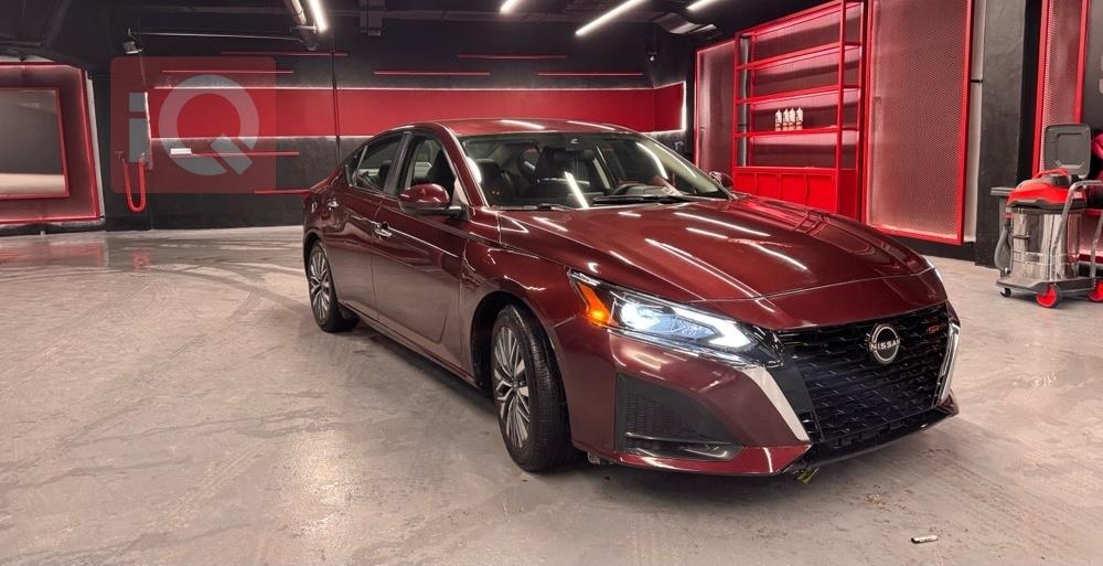 نيسان ألتيما